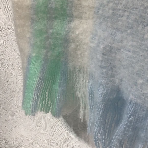 Free People NEW - blanket scarf - sky combo - super soft - fringe - ACCFP9742086 - Picture 4 of 6
